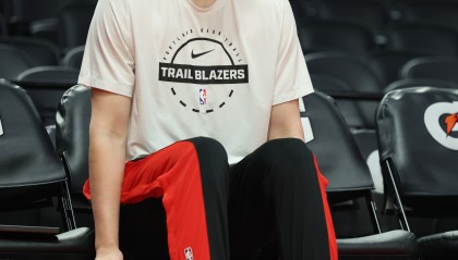 世界杯app下载地址-拓媒：球队不会为场均2.4分的杨瀚森重塑打法 为此后者难达上限